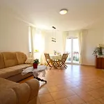 Apartment Pula 2378
